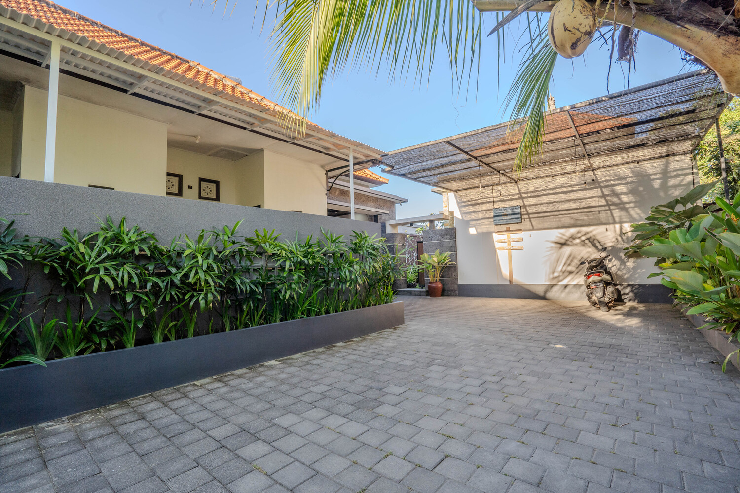 zaara-guesthouse-uluwatu2.jpg